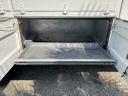 
										2004 Freightliner M2 106 full									