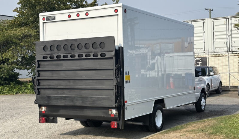 
								2008 Ford E-350 full									