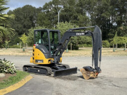 2017 John Deere 35G