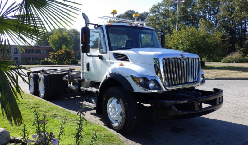 
								2012 International 7400 full									