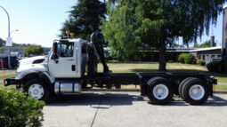 
										2013 International 7400 full									