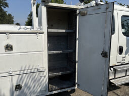 2004 Freightliner M2 106