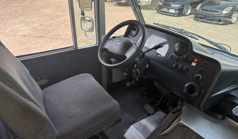 
								2018 Ford E-450 Super Duty full									