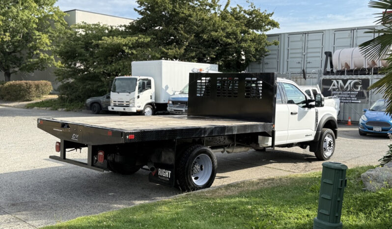 
								2023 Ford F-550 Super Duty full									