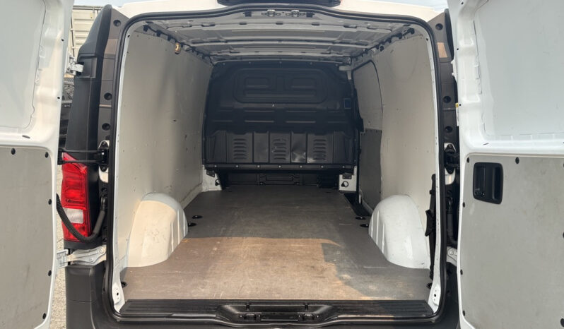 
								2022 Mercedes-Benz Metris full									