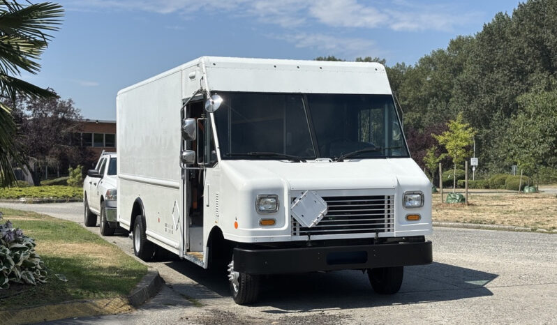 
								2012 Ford E-450 Super Duty full									