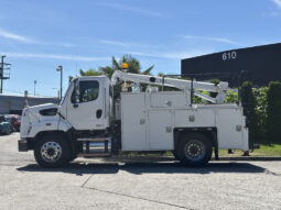 
										2022 Freightliner 108SD full									