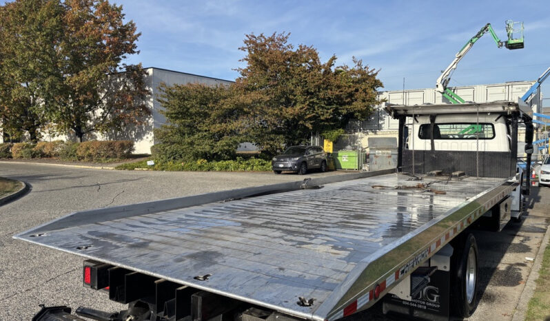
								2022 Freightliner M2 106 full									