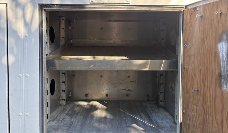 
								2006 Freightliner M2 106 full									