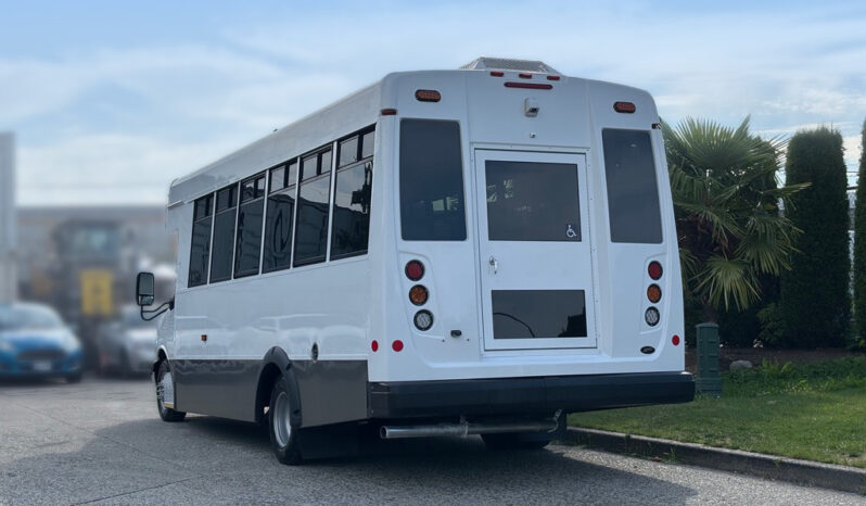 
								2020 Chevrolet Express 4500 full									