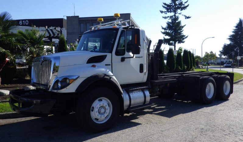 
								2012 International 7400 full									