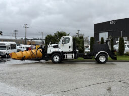 
										2016 Freightliner 108SD full									
