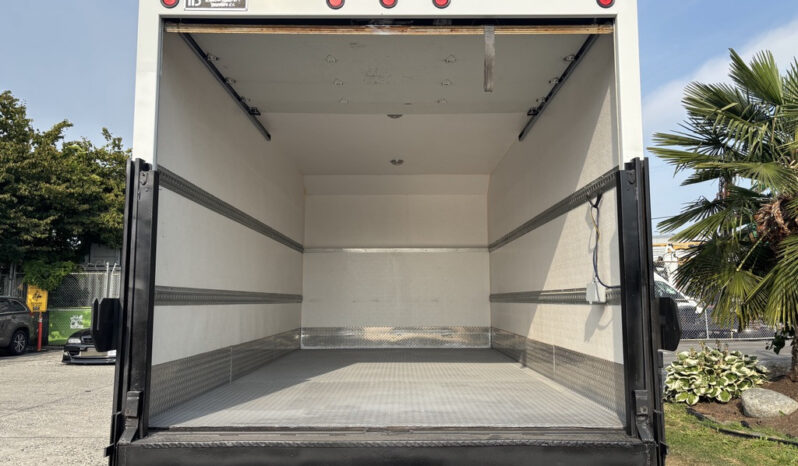 
								2008 Ford E-350 full									