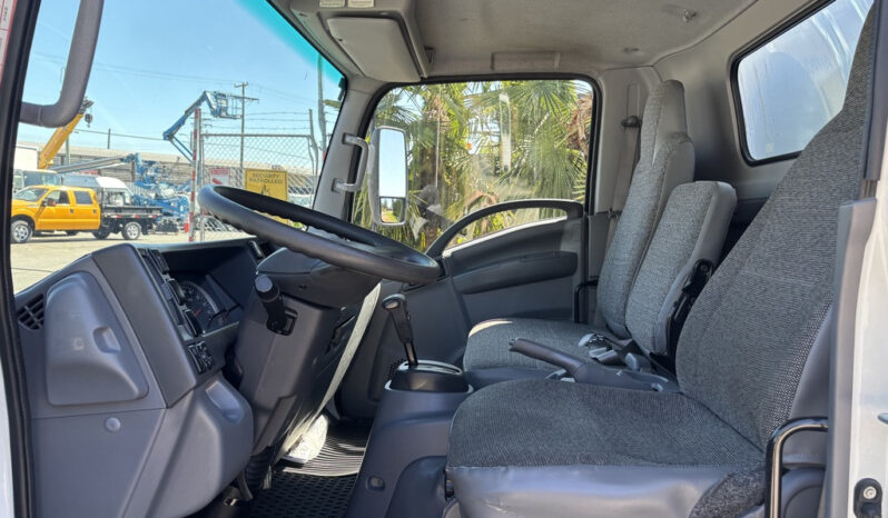 
								2022 Isuzu NRR full									