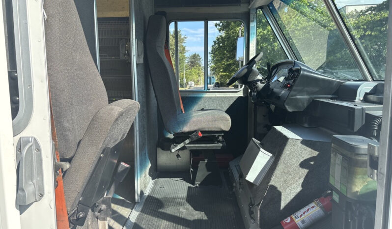 
								2012 Ford E-450 Super Duty full									
