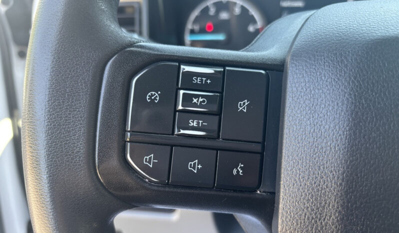 
								2023 Ford F-350 Super Duty full									