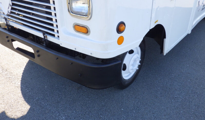 
								2009 Ford E-450 Super Duty full									