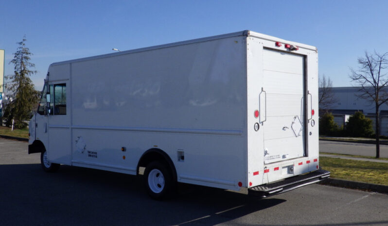 
								2009 Ford E-450 Super Duty full									