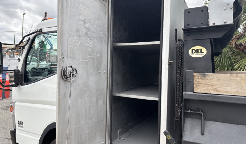 
								2015 Mitsubishi Fuso full									