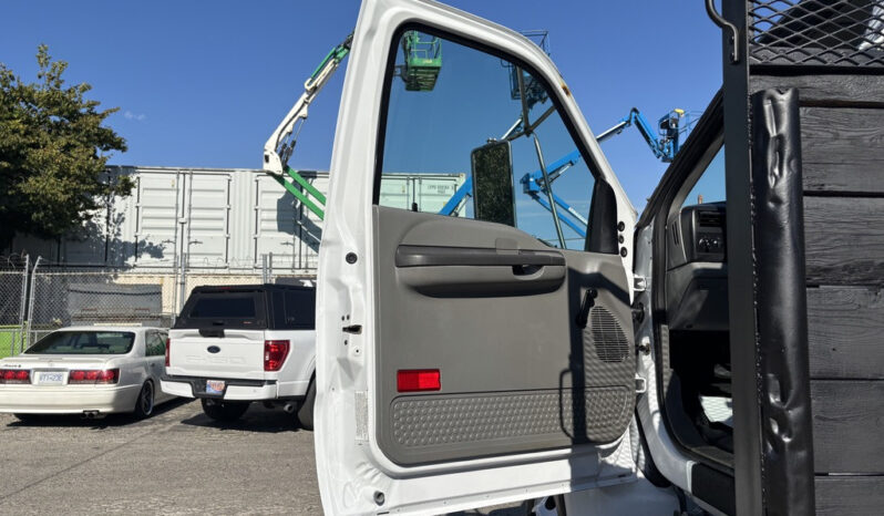 
								2004 Ford F750 full									