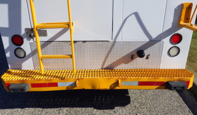 
								2015 Ford E-450 Super Duty full									