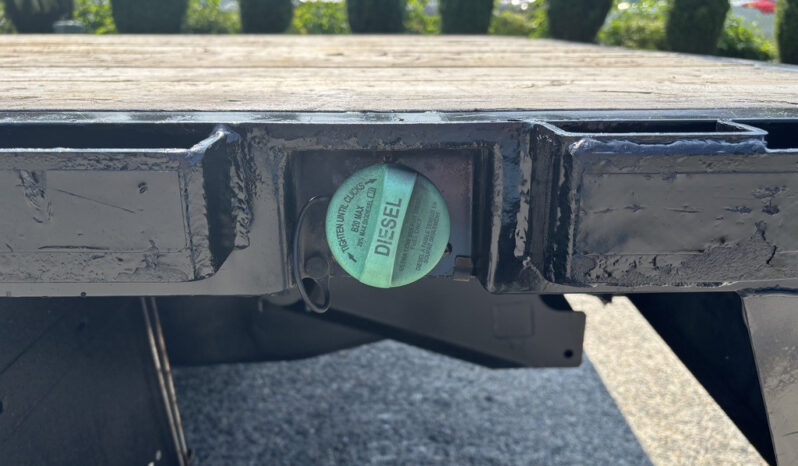 
								2022 Ford F-550 Super Duty full									