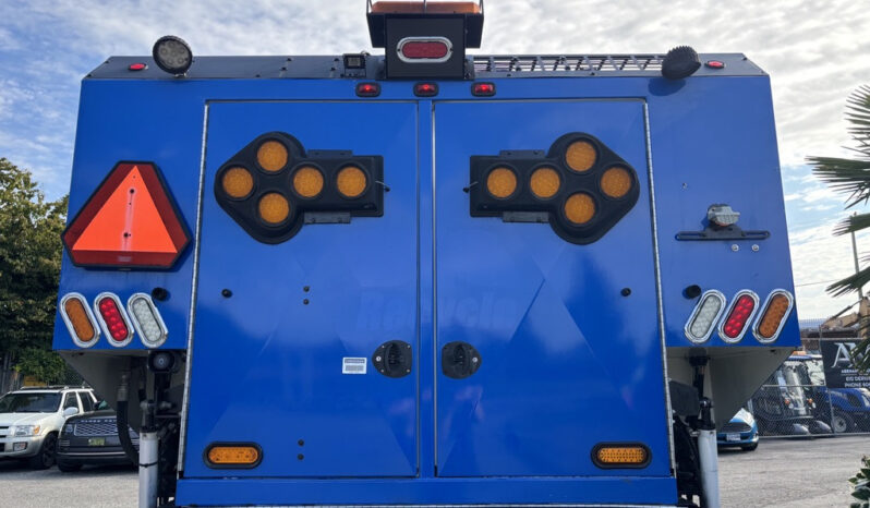 
								2014 International DuraStar full									