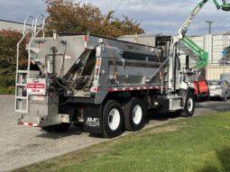 
										2013 Freightliner 114SD full									