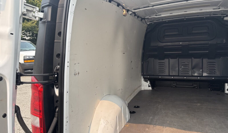 
								2022 Mercedes-Benz Metris full									