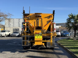 
										2005 Volvo VHD full									