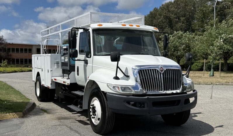 
								2011 International 4300 full									