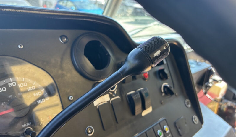 
								2011 Ford E-450 Super Duty full									