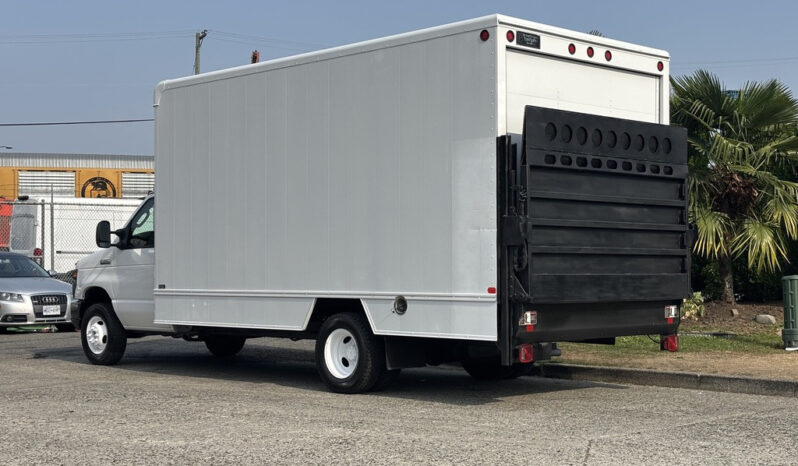 
								2008 Ford E-350 full									