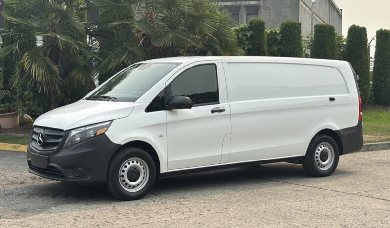 
								2022 Mercedes-Benz Metris full									