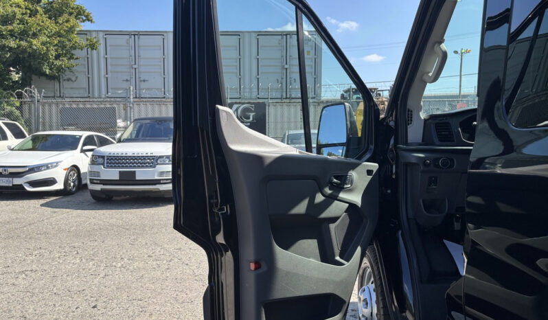 
								2025 Ford Transit full									