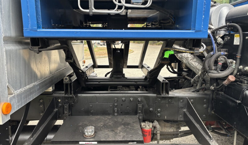 
								2017 Autocar Xpert full									