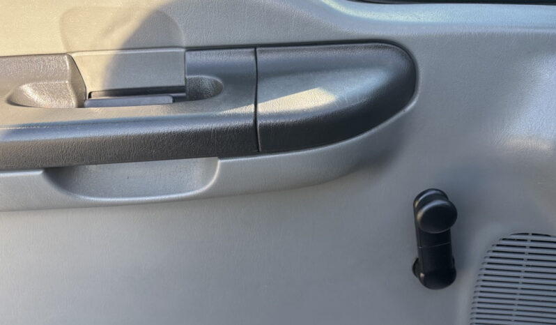 
								2006 Ford F-250 Super Duty full									