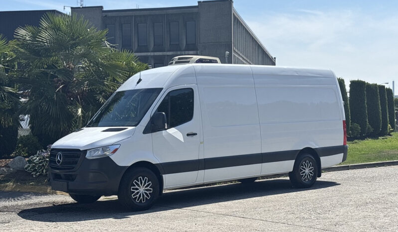 
								2019 Mercedes-Benz Sprinter full									
