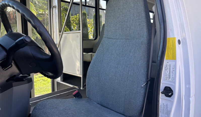 
								2013 Ford Econoline full									