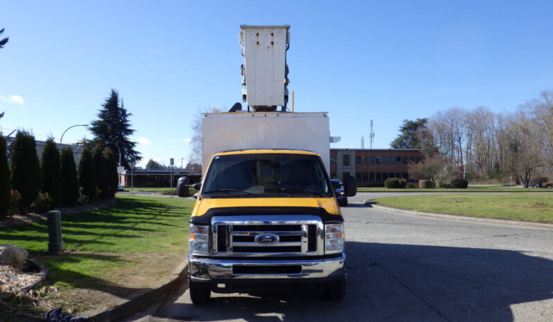 
								2015 Ford E-450 Super Duty full									