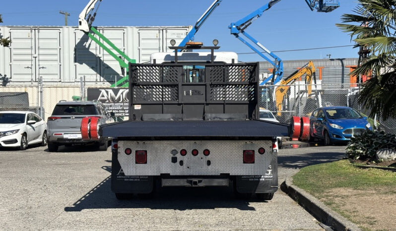 
								2020 Peterbilt 330 full									
