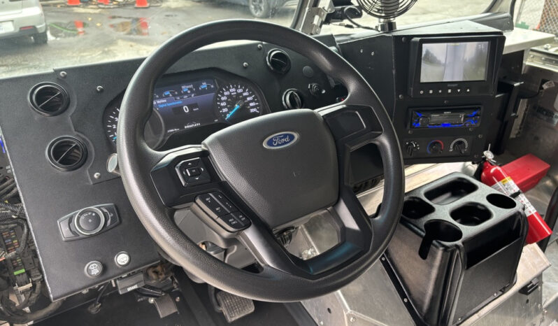 
								2021 Ford Econoline Commercial Chassis full									
