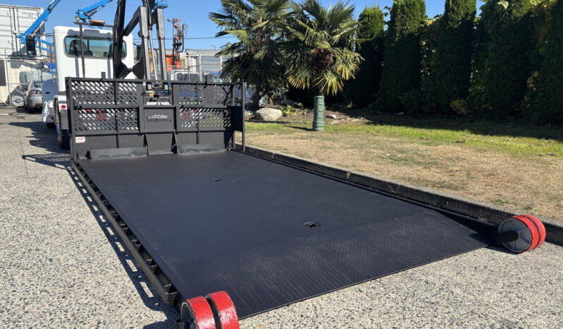 
								2020 Peterbilt 330 full									
